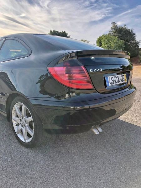 Mercedes-Benz C-Class • 2003 • 218,000 km 8