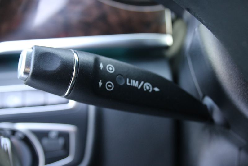 Mercedes-Benz 210 Van • 2015 • 132,000 km 7