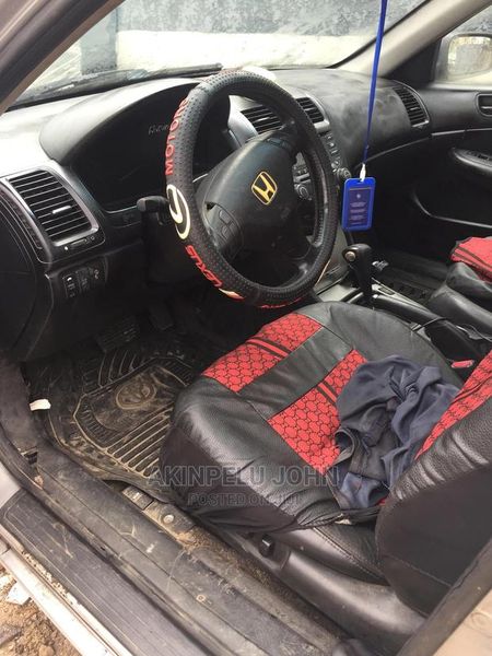 Honda Accord • 2006 • 3,896 km 6