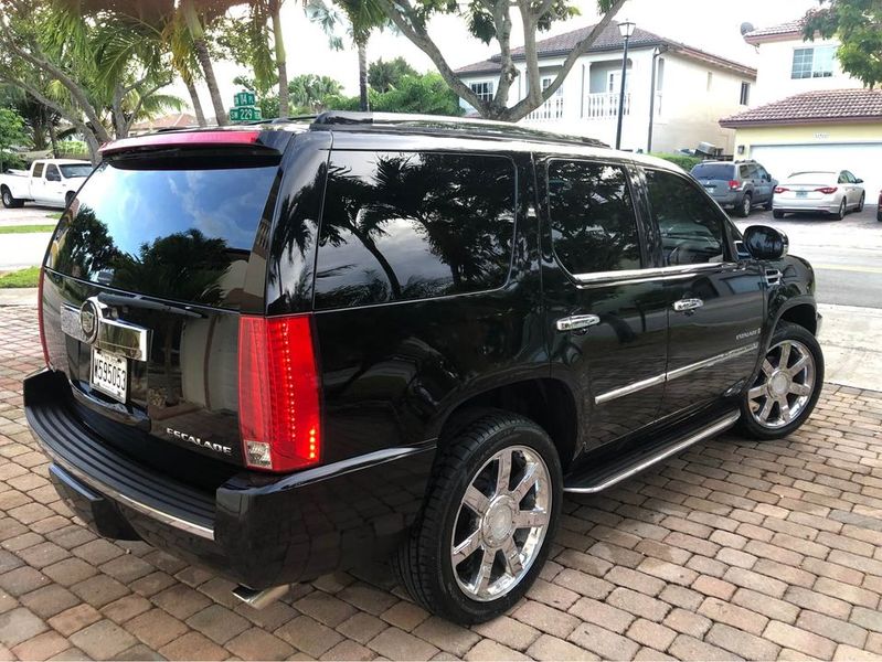 Cadillac Escalade Hybrid • 2009 • 141,100 mi 5