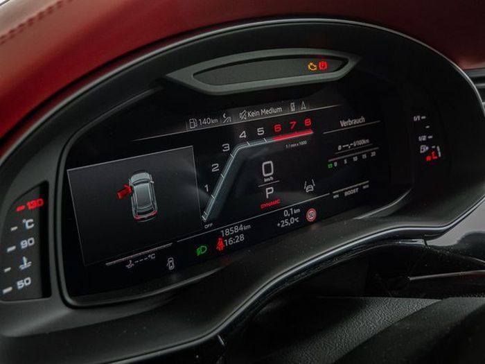 Audi SQ8 • 2021 • 88,000 km 11