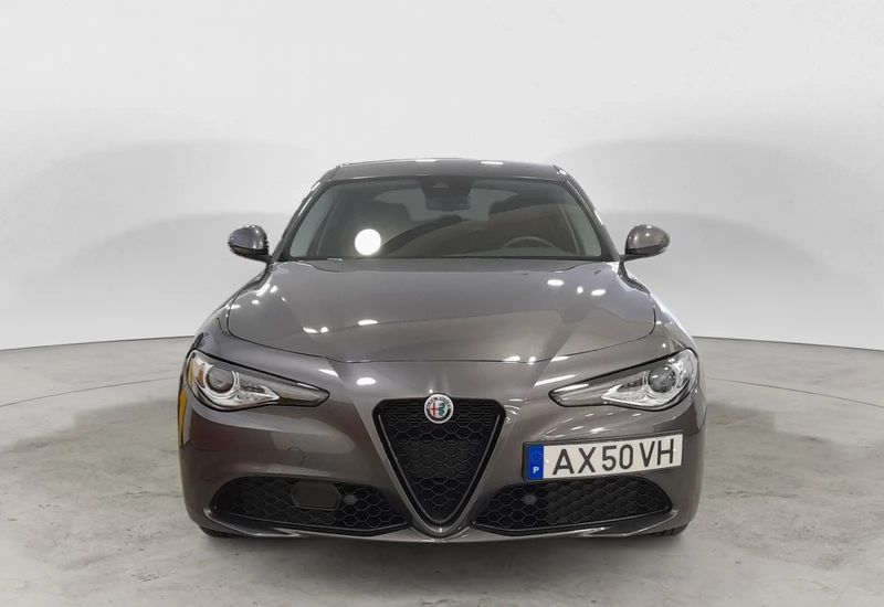 Alfa Romeo Giulia • 2023 • 18,800 km 8