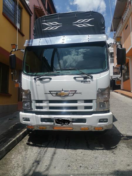 Chevrolet 1500 • 2015 • 310,000 km 1