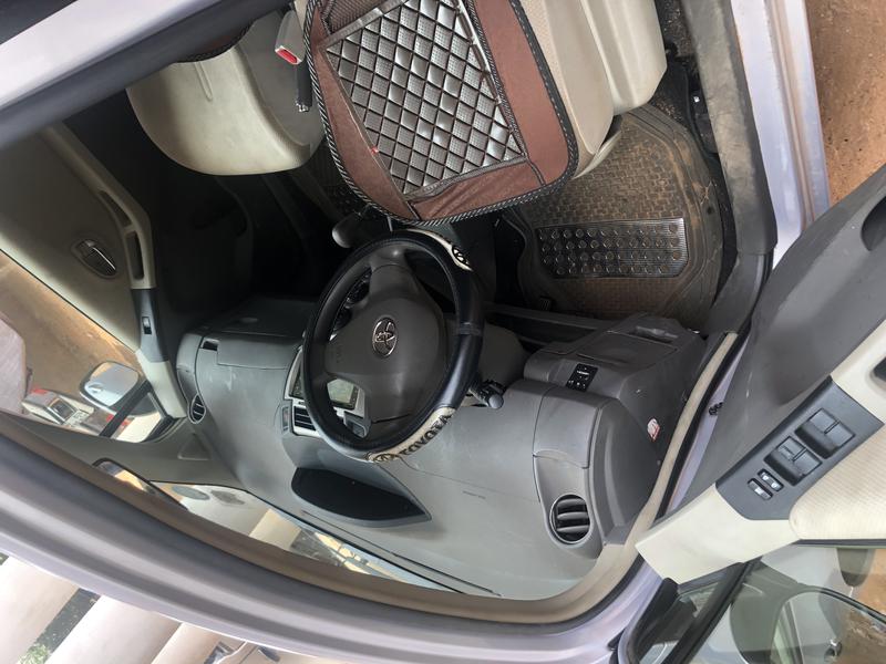 Toyota Yaris • 2010 • 77,181 km 4