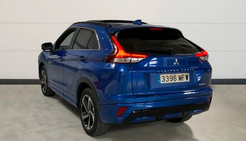 Mitsubishi Eclipse Cross • 2023 • 47,700 km 3