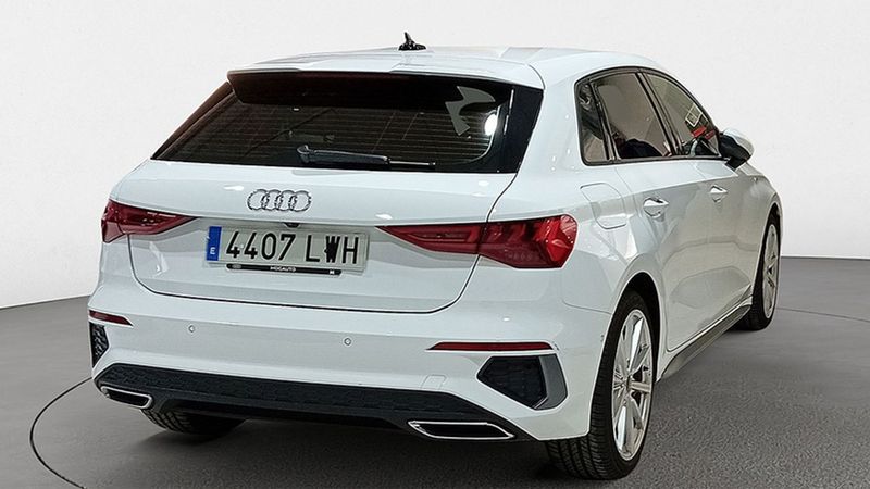 Audi A3 • 2022 • 9,345 km 4