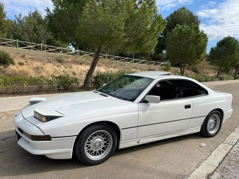 BMW 8 Series • 1990 • 168,000 km 5