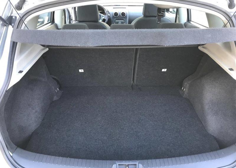 Nissan Qashqai +2 • 2008 • 20,000 km 2