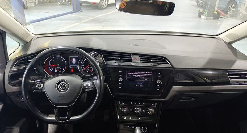 Volkswagen Touran • 2021 • 52,948 km 8