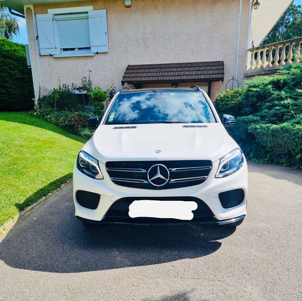 Mercedes-Benz GLE-Class • 2016 • 52,000 km 1