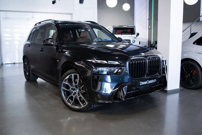 BMW X7 • 2024 • 2,100 km 2