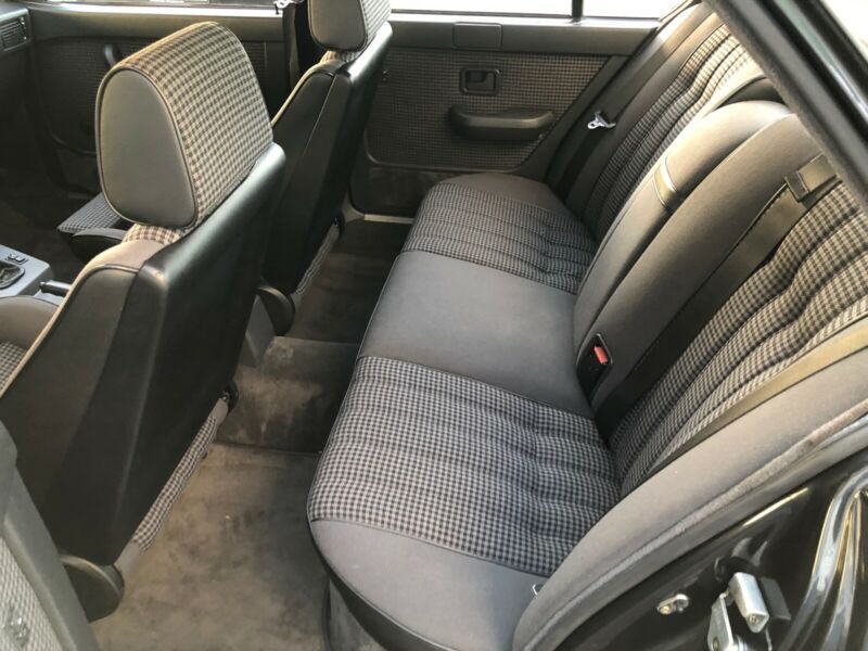 BMW M5 • 1985 • 114,000 km 6