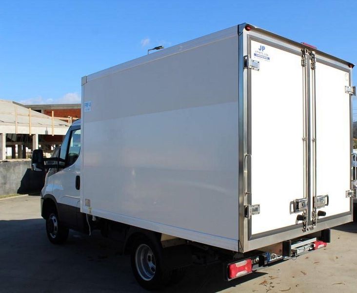 Isuzu Trooper • 2017 • 49,000 km 4