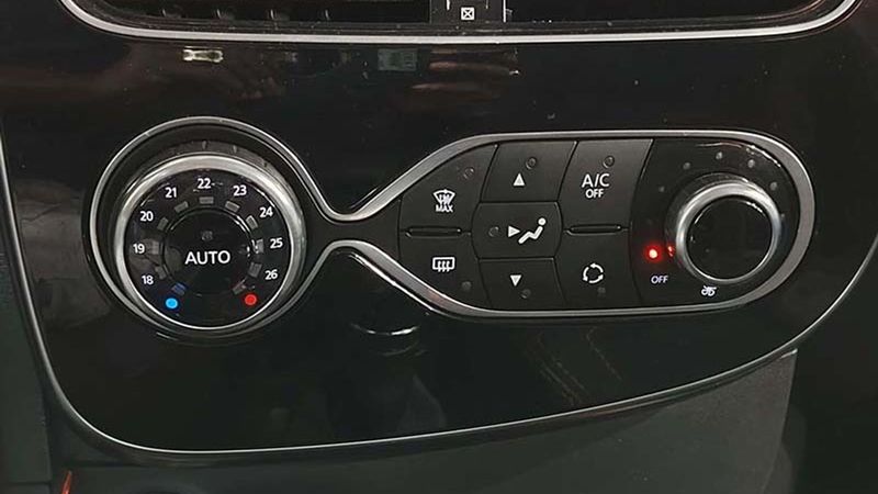 Renault Clio • 2018 • 93,967 km 16