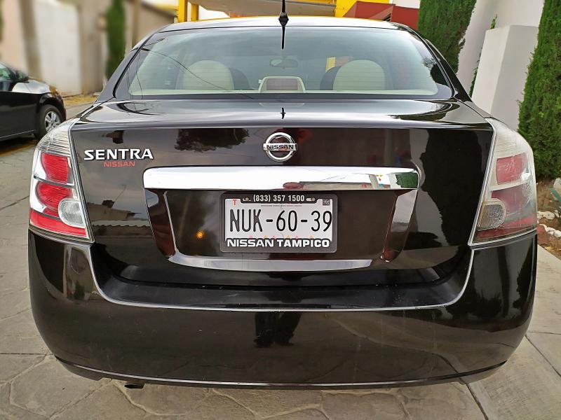 Nissan Sentra • 2012 • 92,000 km 3