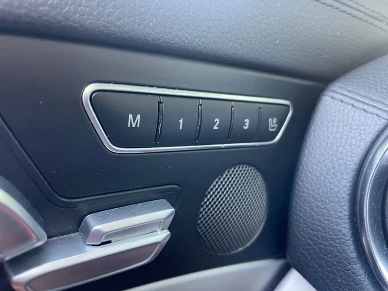 Mercedes-Benz SL • 2012 • 91,000 km 8