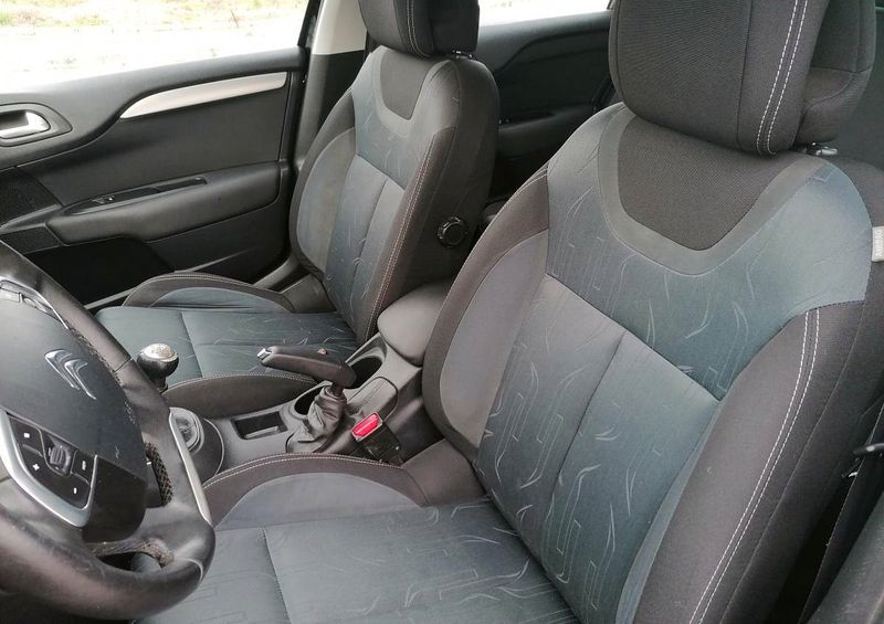 Citroën C4 • 2014 • 200,000 km 4