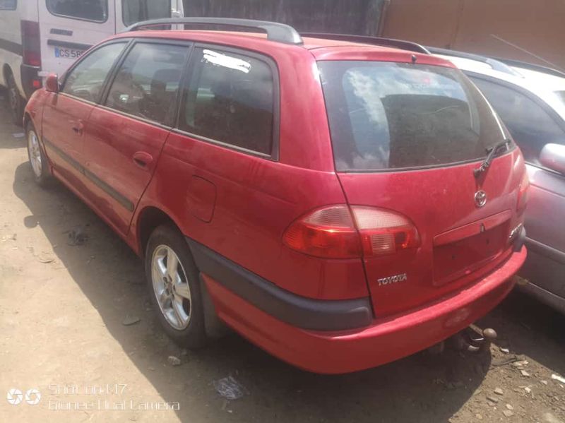 Toyota Avensis • 2000 • 14,275 km 2