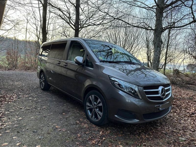 Mercedes-Benz 260 - 560 SEL • 2018 • 8,300 km 1