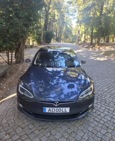 Tesla Model S • 2016 • 149,000 km 11