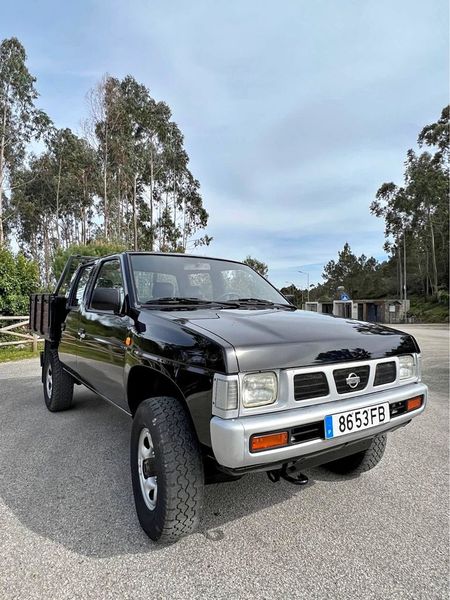 Nissan NP300 Pickup • 1995 • 300,000 km 1