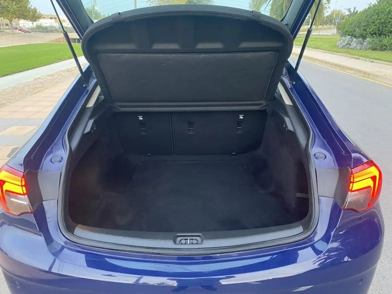 Opel Insignia • 2017 • 180,000 km 3