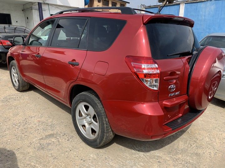 Toyota RAV4 • 2020 • 2 km 2