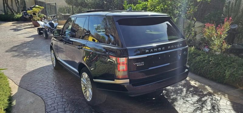 Land Rover Range Rover • 2016 • 197,000 km 4