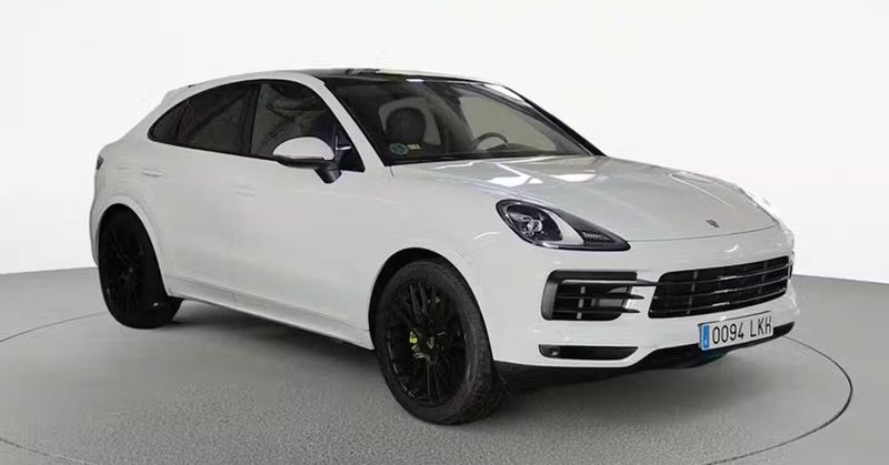 Porsche Cayenne Coupe • 2020 • 28,560 km 2