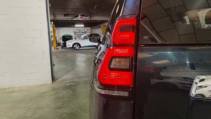 Toyota Land Cruiser • 2018 • 73,085 km 8