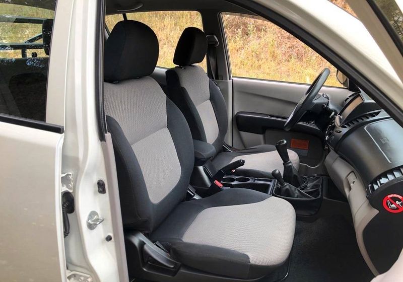 Mitsubishi L200 • 2010 • 250,000 km 8