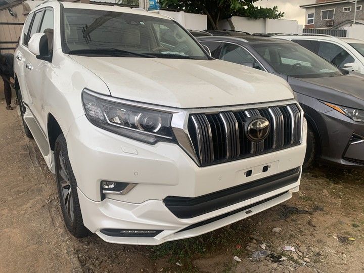 Toyota Land Cruiser • 2019 • 32 km 1