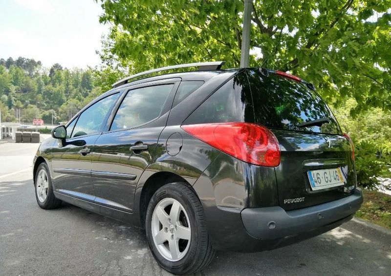 Peugeot 207 • 2008 • 101,000 km 2