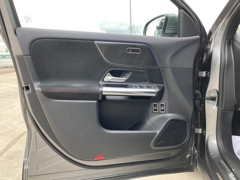 Mercedes-Benz GLA • 2020 • 69,183 km 17