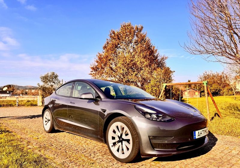 Tesla Model 3 • 2021 • 92,000 km 1