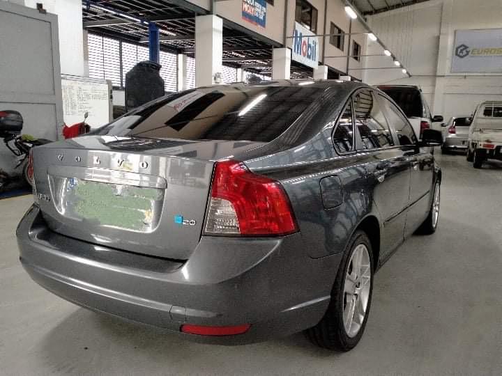 Volvo S40 • 2010 • 40,000 km 2