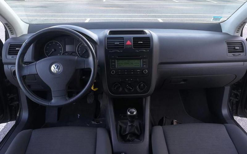 Volkswagen Golf • 2004 • 90,000 km 1
