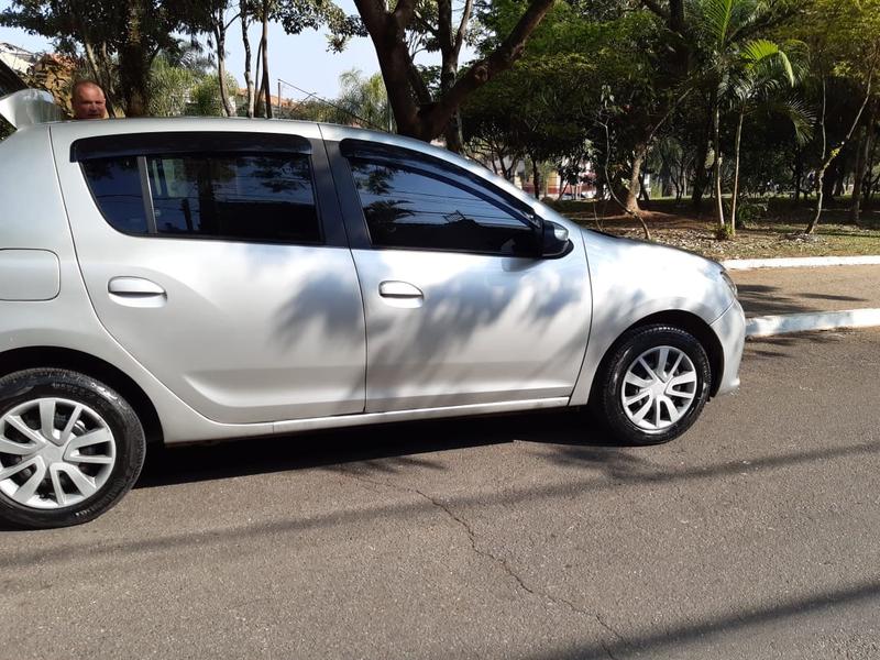 Renault Sandero • 2015 • 145 km 4