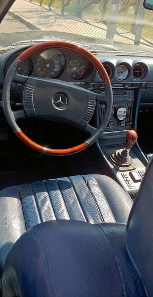 Mercedes-Benz SL • 1980 • 170,000 km 2