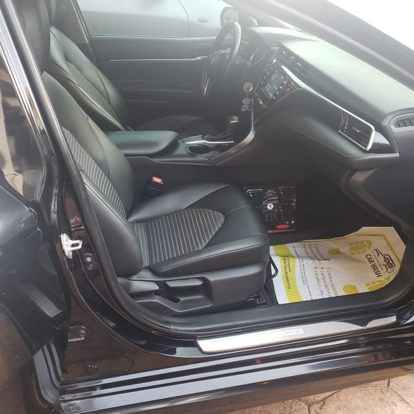 Toyota Camry • 2018 • 2 km 7