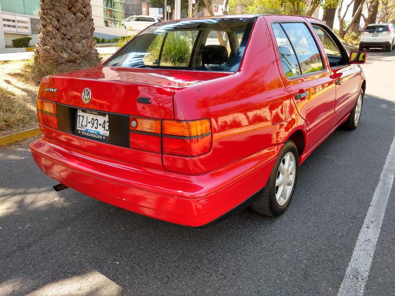 Volkswagen Jetta • 1999 • 97,660 km 5