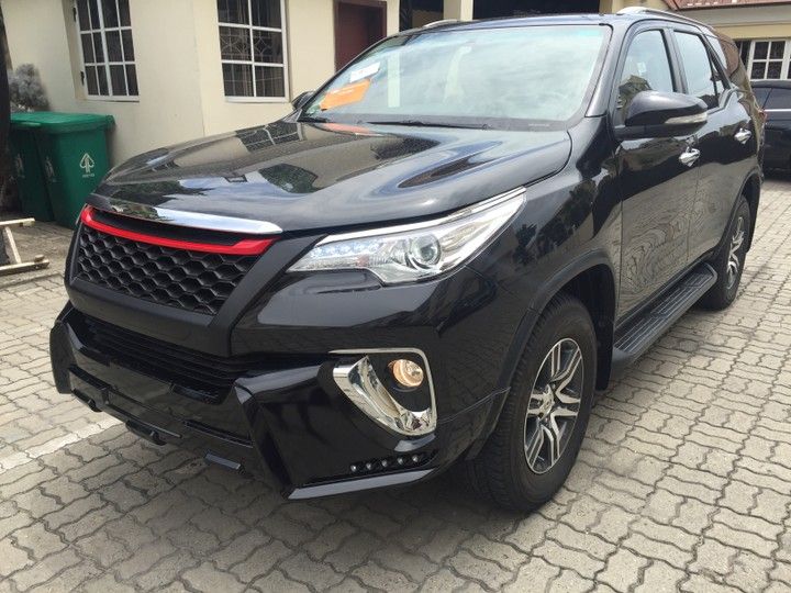 Toyota Fortuner • 2019 • 34 km 1