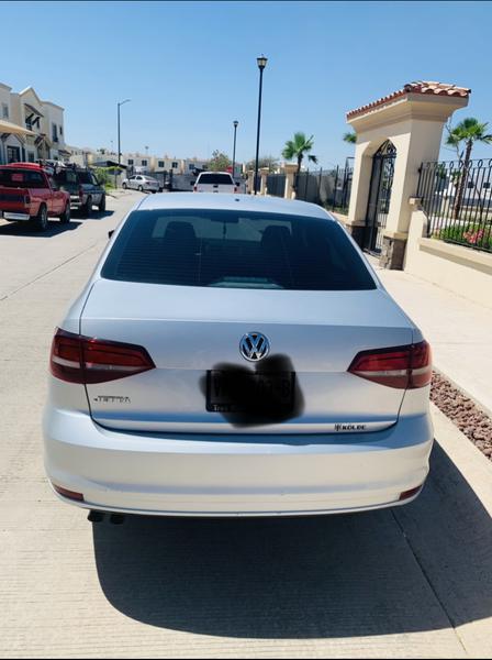 Volkswagen Jetta • 2016 • 89,000 km 6