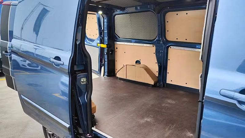 Ford Transit Custom • 2021 • 60,269 km 10