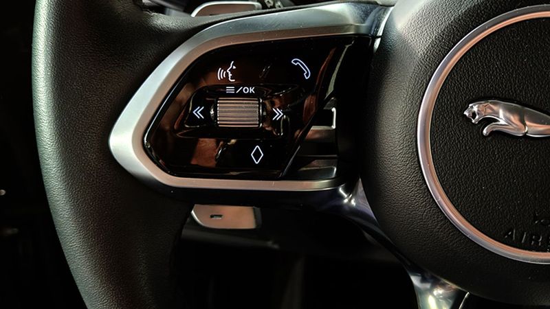 Jaguar E-PACE • 2021 • 32,978 km 21