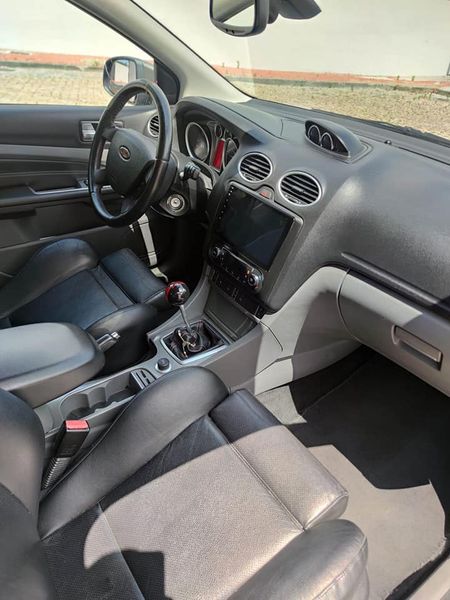 Ford Focus • 2009 • 173,000 km 3