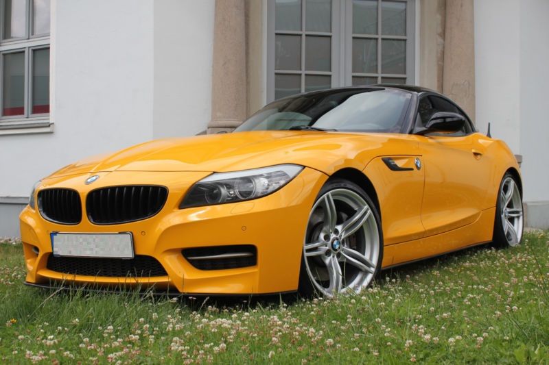 BMW Z4 • 2010 • 119,000 km 2
