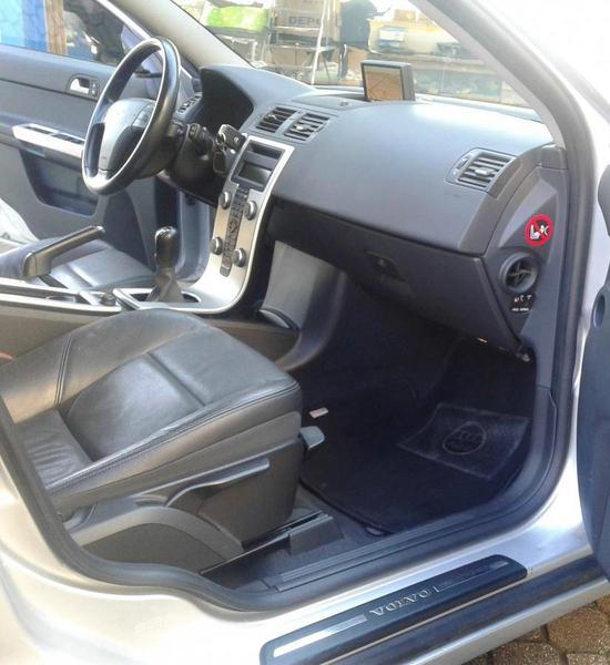 Volvo V50 • 2011 • 300,000 km 1
