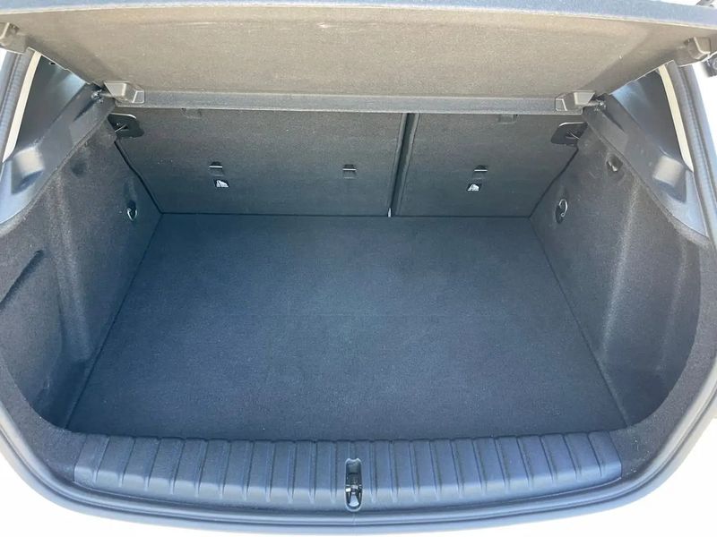 BMW 1 Series • 2021 • 186,000 km 12