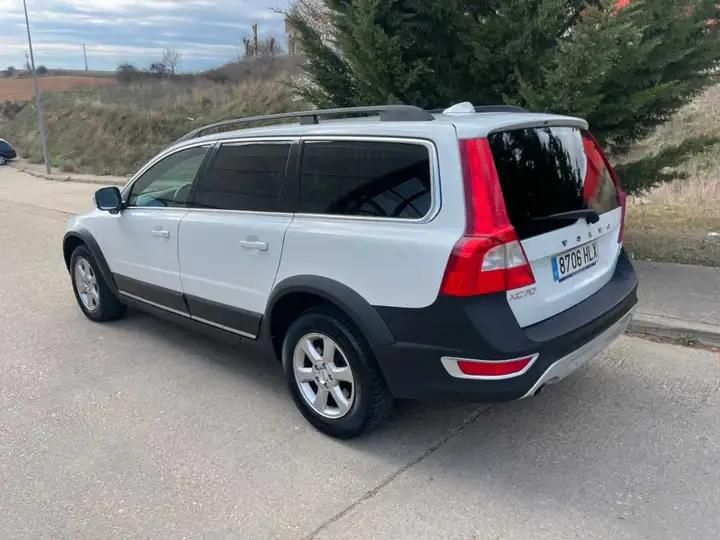 Volvo XC • 2012 • 154,000 km 2